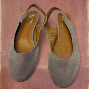 Seychelles Suede Preppy Minimalist Office Work Travel Mules Low Heels 8
